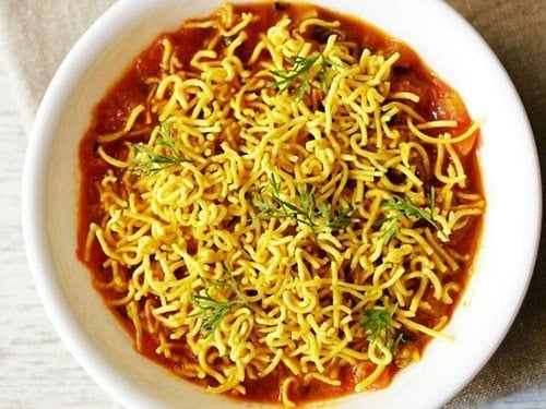 Sev Tameta Nu Shaak Recipe, Gujarati Sev Tamatar Sabzi Recipe