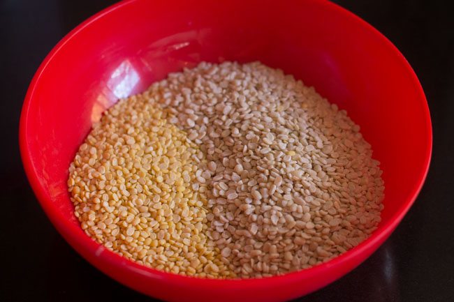 black gram and mung lentils taken in a bowl. 