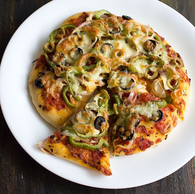 veg pizza recipe, how to make pizza recipe | homemade pizza recipe