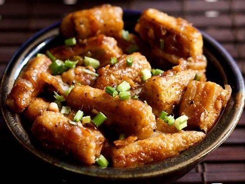 chilli baby corn in a bowl.