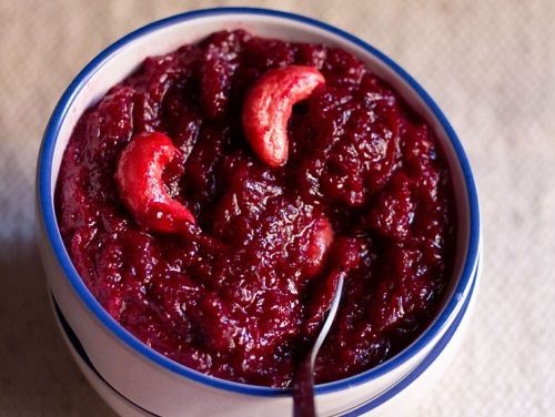 beetroot halwa in a bowl.