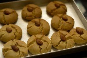 Nankhatai Recipe | Nankhatai Biscuit (2 Ways)