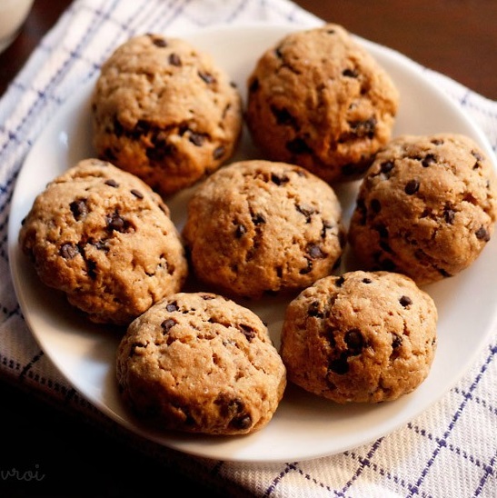 chocolate chip cookies recipe | eggless chocolate chip cookies