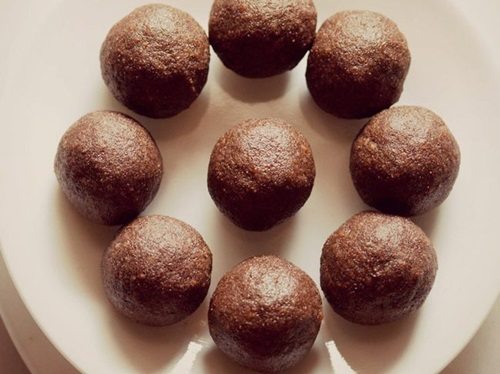 ragi ladoo served on a white plate