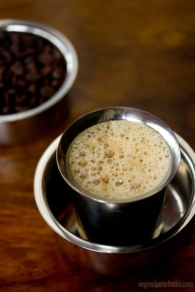 https://www.vegrecipesofindia.com/wp-content/uploads/2016/09/filter-coffee-recipe-south-indian.jpg