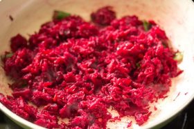 Beetroot Pachadi Recipe (Beetroot Chutney)