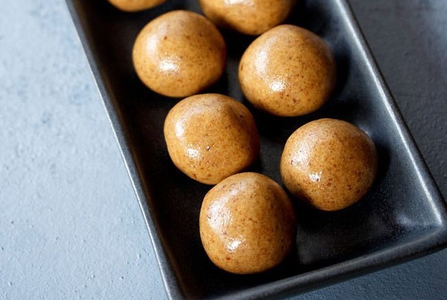 sattu-ke-ladoo-recipe-1a