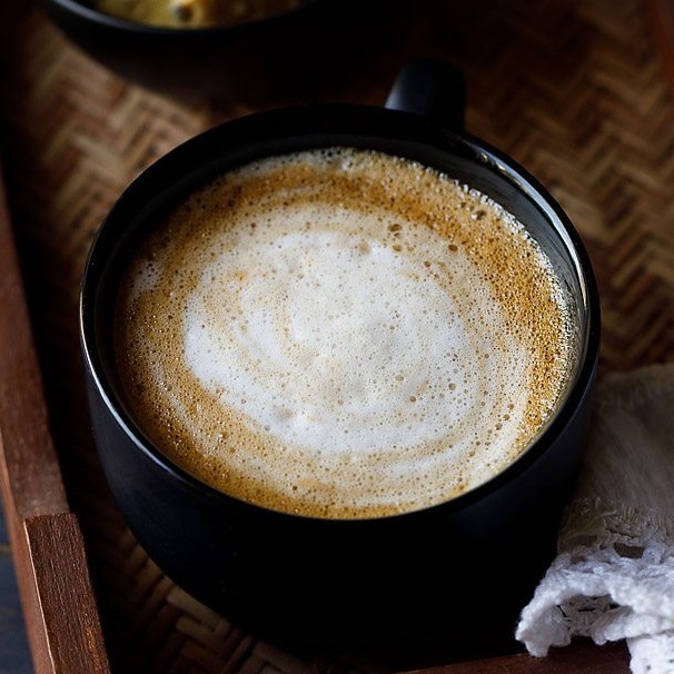 https://www.vegrecipesofindia.com/wp-content/uploads/2018/02/cafe-style-hot-coffee-recipe-1.jpg