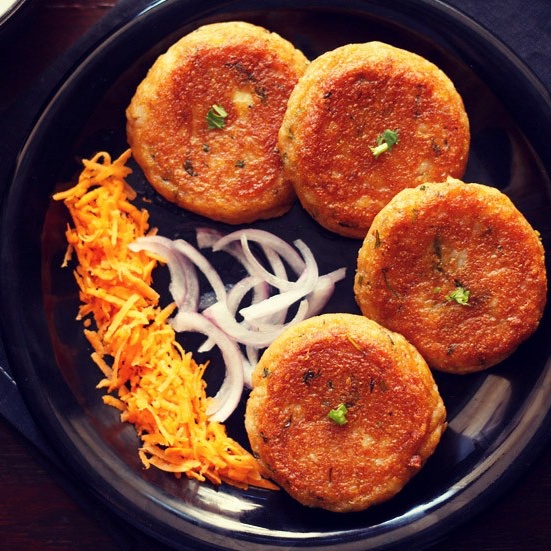 Aloo tikki recipe, how to make aloo tikki  aloo cutlet 