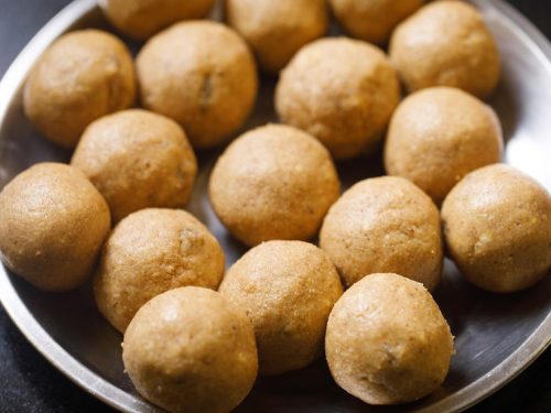 Gond Ke Laddu | Nutritious Gond Laddu » Dassana's Veg Recipes