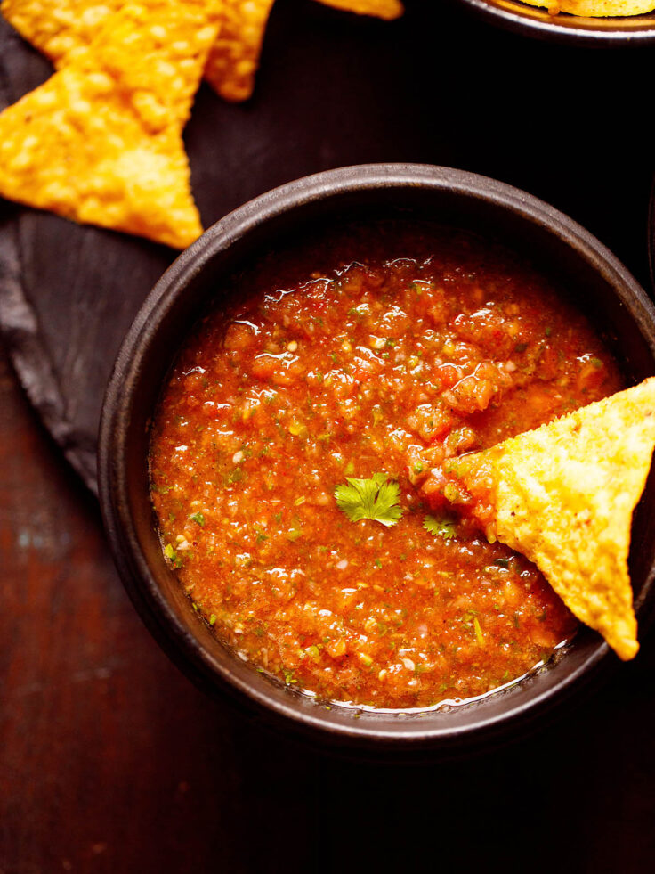 Homemade Salsa Recipe (5 Minute Tomato Salsa)