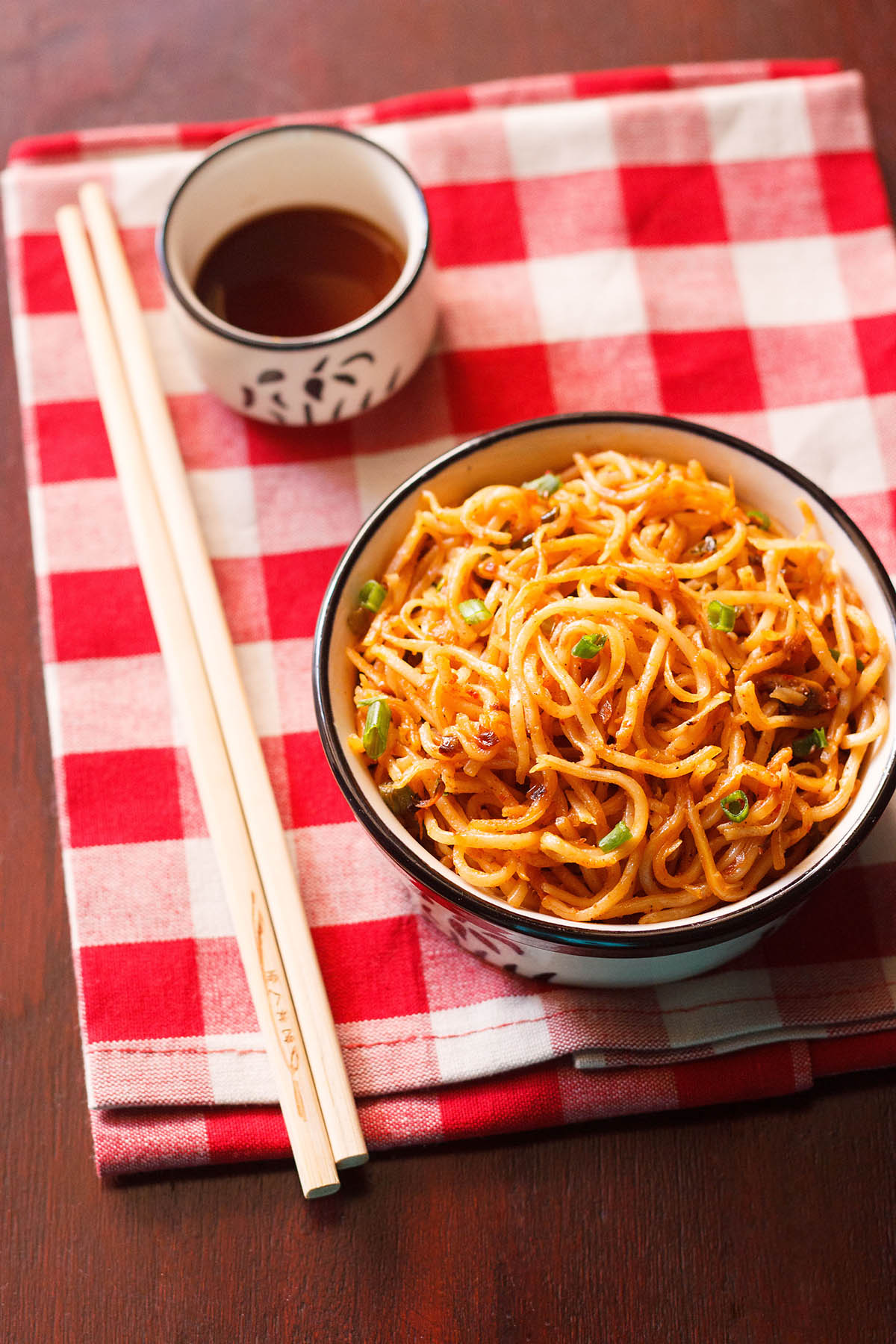 Korean Style Maggi Noodles Recipe - VegeCravings