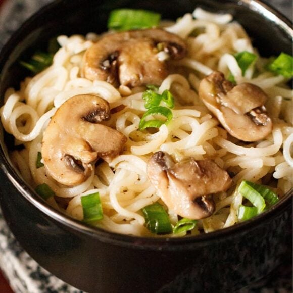 Mushroom Noodles | Quick Mushroom Noodles » Dassana's Veg Recipes